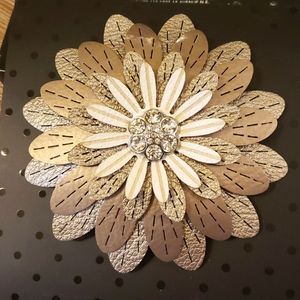 Grace Adele purse accessory clip-on - dahlia